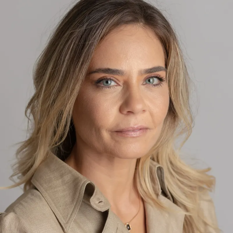 Prof. Doutora Cláudia Chaves Loureiro